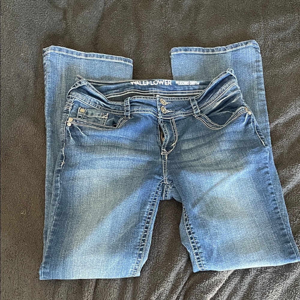 Wallflower Women's Medium Blue Slim Bootcut Jeans